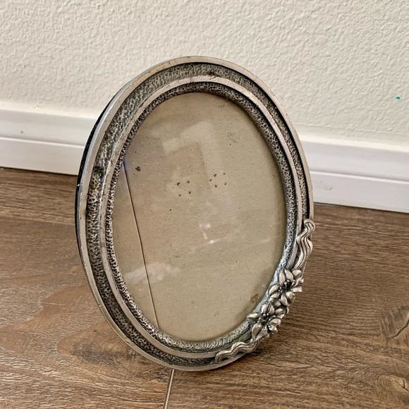 Vintage metal frame 6/7 inch - Picture 11 of 12